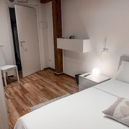 B&B Ma'Delina Settimo Milanese Exterior foto